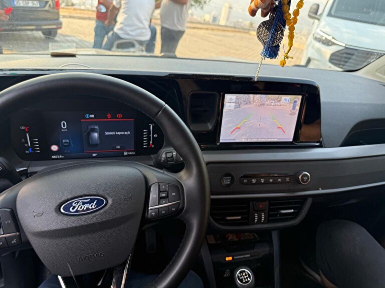 FORD TOURNEO COURIER