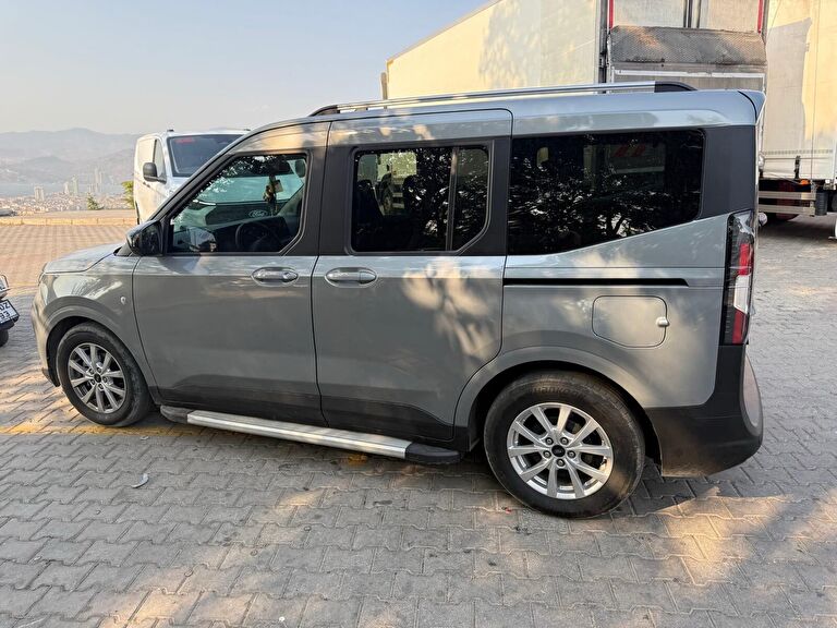 FORD TOURNEO COURIER