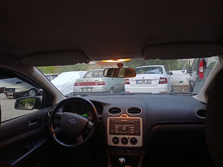 FORD FOCUS