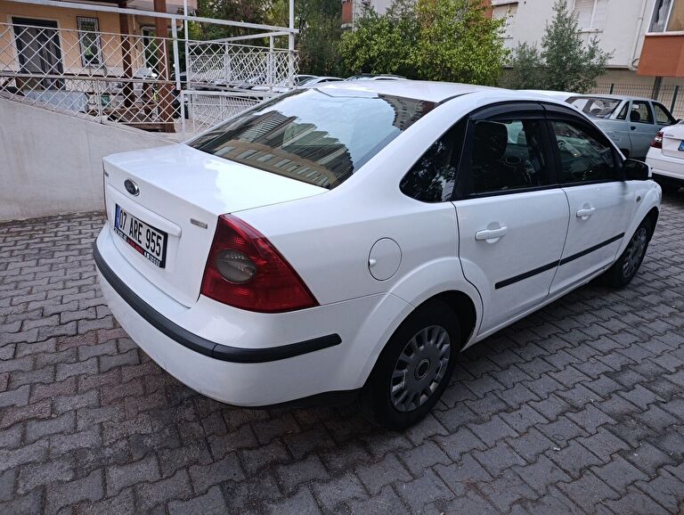 FORD FOCUS