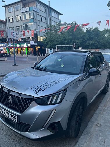 PEUGEOT 2008