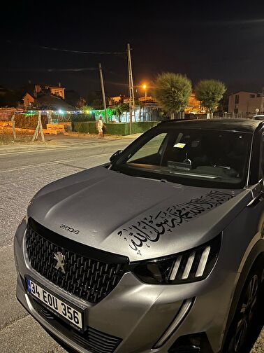 PEUGEOT 2008