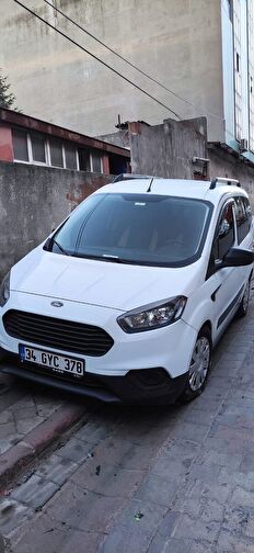 FORD TRANSIT COURIER