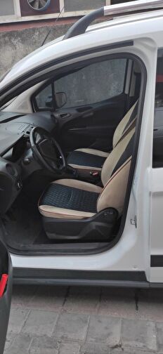 FORD TRANSIT COURIER