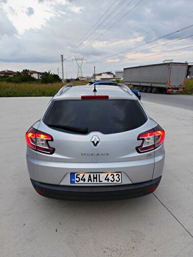 RENAULT MEGANE