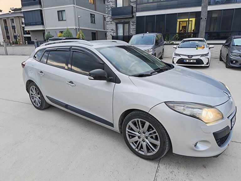 RENAULT MEGANE