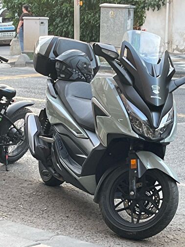 Honda Forza 250 (NSS250)