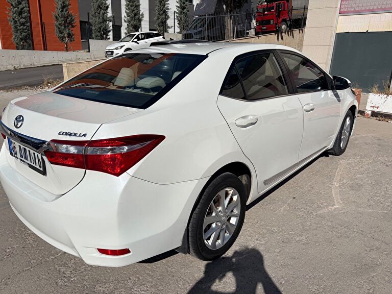 TOYOTA COROLLA
