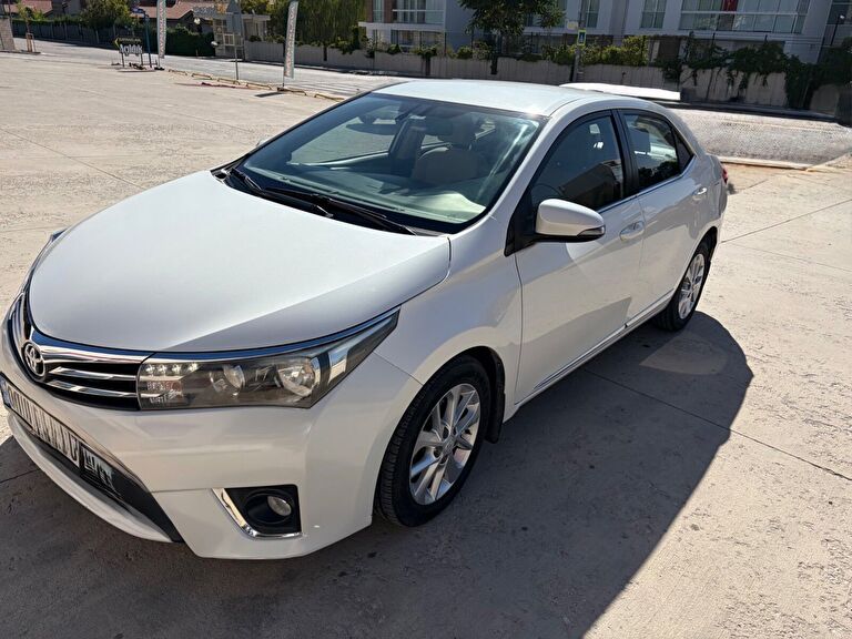 TOYOTA COROLLA