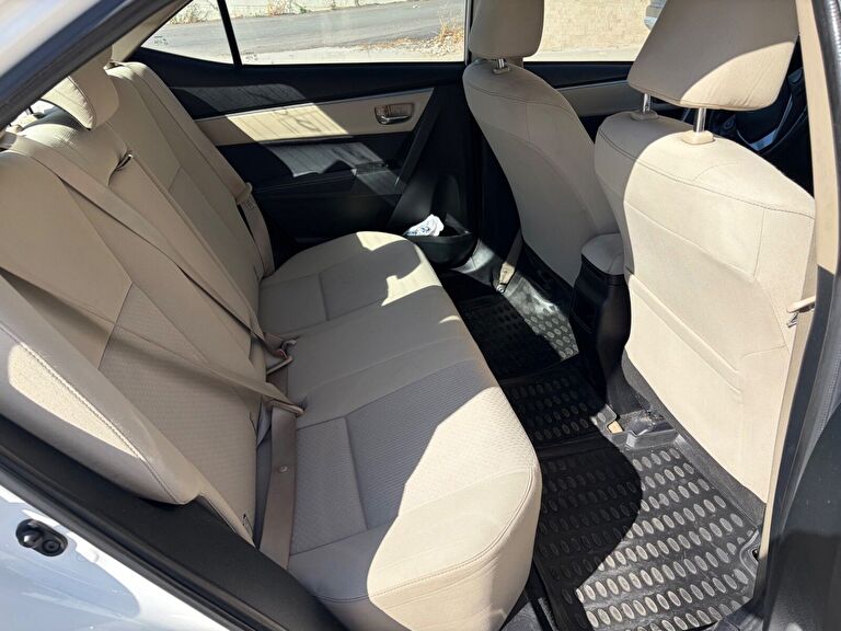 TOYOTA COROLLA