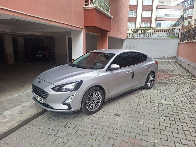 FORD FOCUS