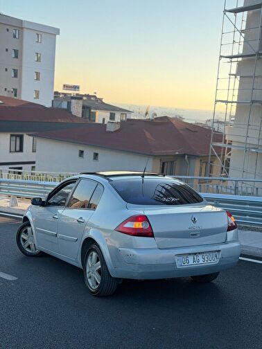 RENAULT MEGANE