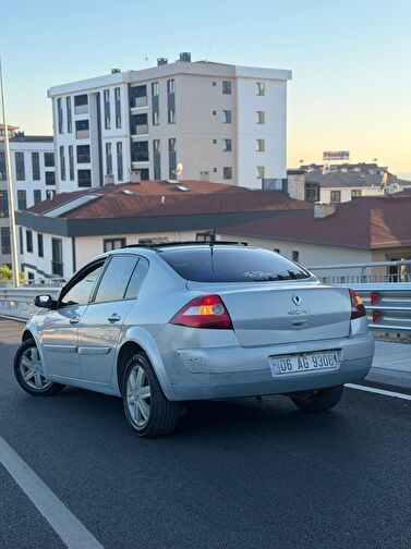 RENAULT MEGANE