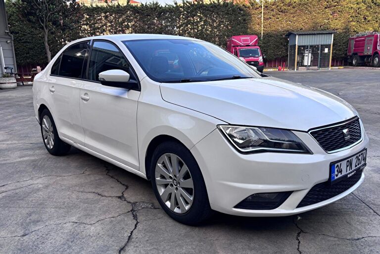 SEAT TOLEDO