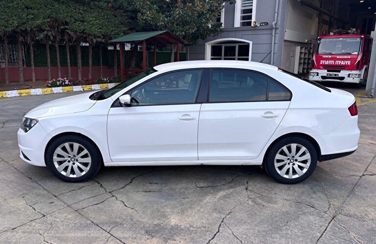 SEAT TOLEDO
