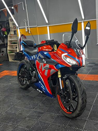 CFmoto 250SR