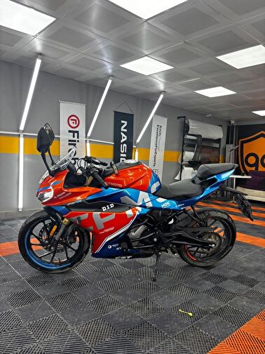 CFmoto 250SR