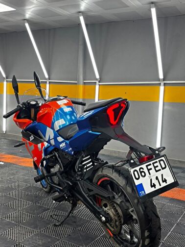 CFmoto 250SR