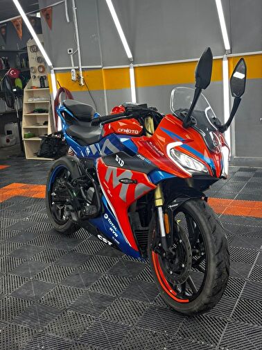 CFmoto 250SR