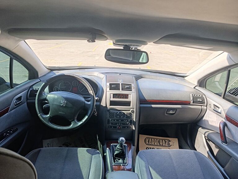 PEUGEOT 407