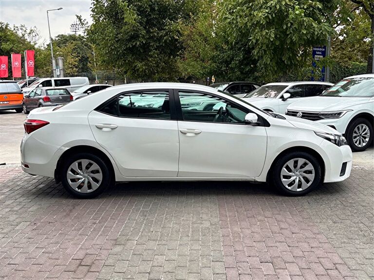 TOYOTA COROLLA