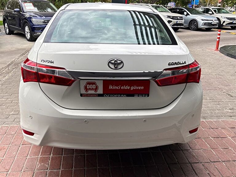 TOYOTA COROLLA