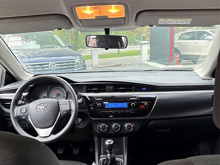 TOYOTA COROLLA