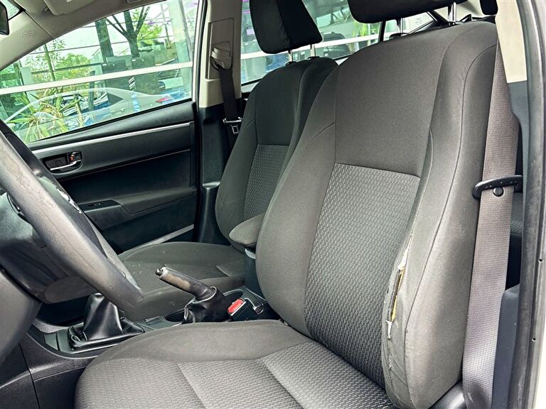 TOYOTA COROLLA