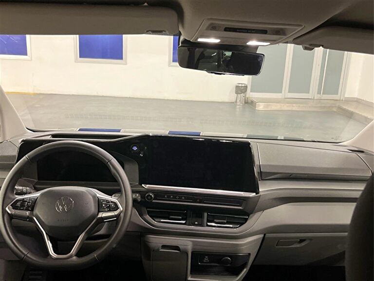 VOLKSWAGEN CARAVELLE