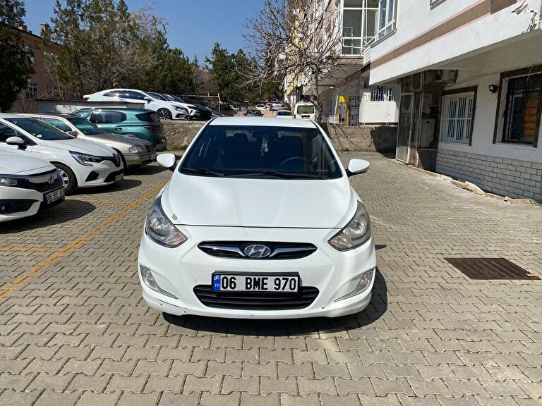 HYUNDAI ACCENT BLUE