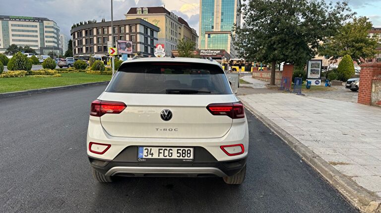 VOLKSWAGEN T-ROC