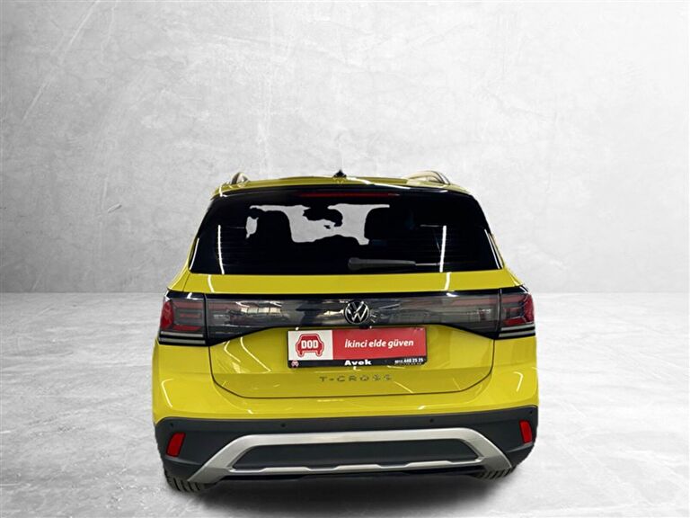 VOLKSWAGEN T-CROSS
