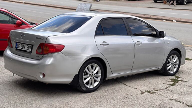 TOYOTA COROLLA