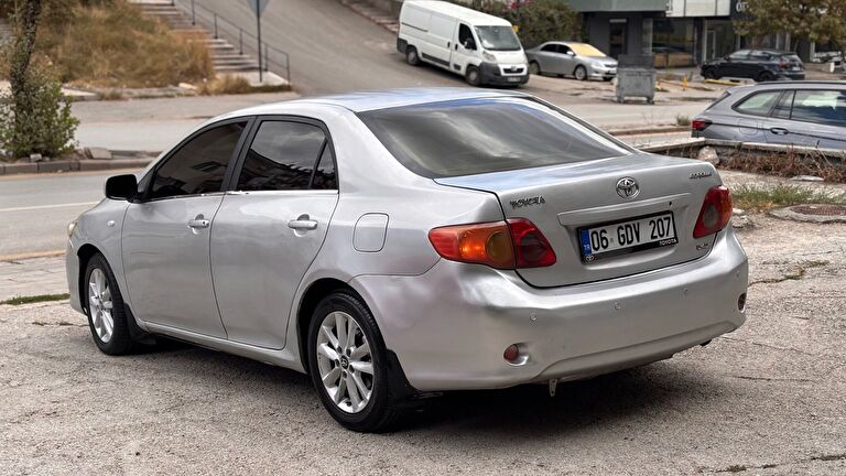 TOYOTA COROLLA
