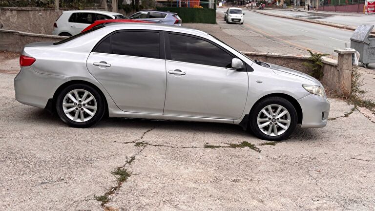 TOYOTA COROLLA