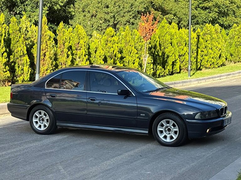BMW 5 SERISI