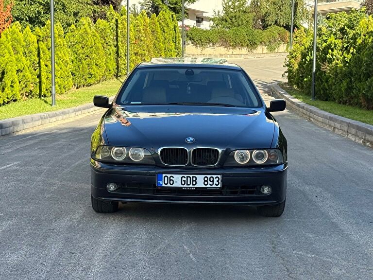 BMW 5 SERISI