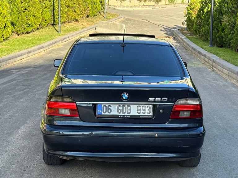 BMW 5 SERISI