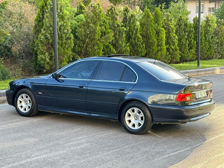 BMW 5 SERISI