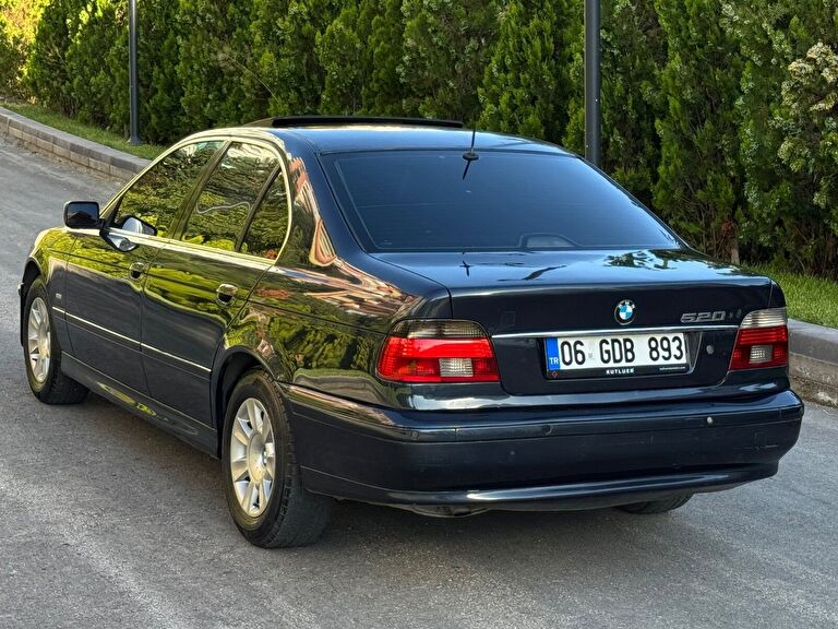 BMW 5 SERISI