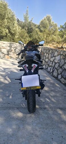 Bajaj Pulsar RS 200