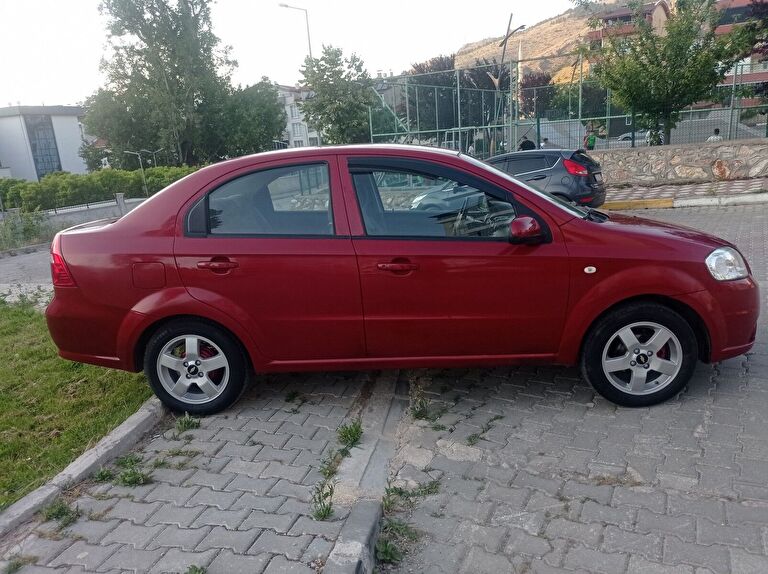 CHEVROLET AVEO
