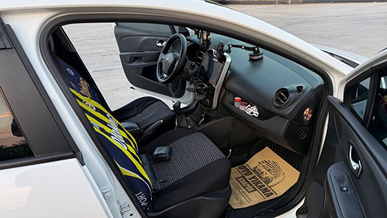 RENAULT CLIO