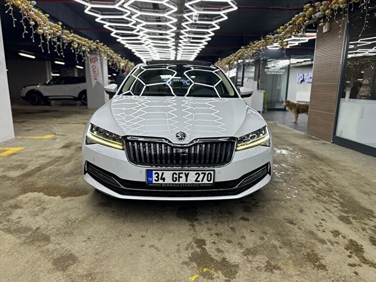 SKODA SUPERB