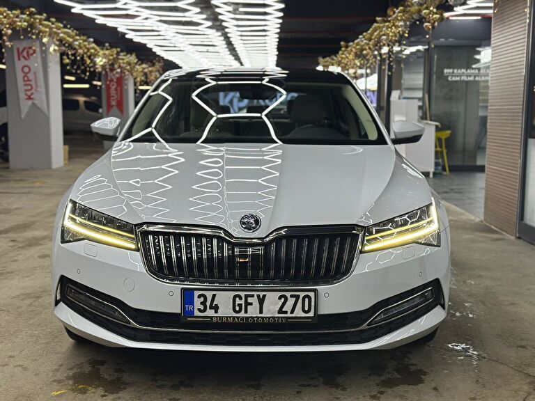 SKODA SUPERB