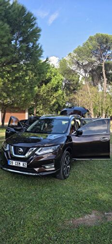 NISSAN X-TRAIL
