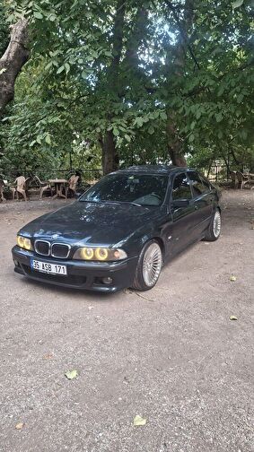 BMW 5 SERISI