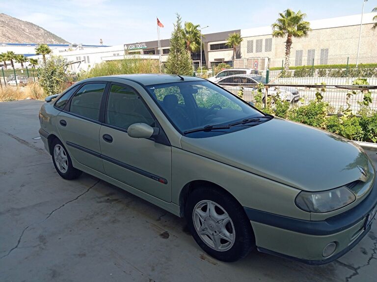 RENAULT LAGUNA