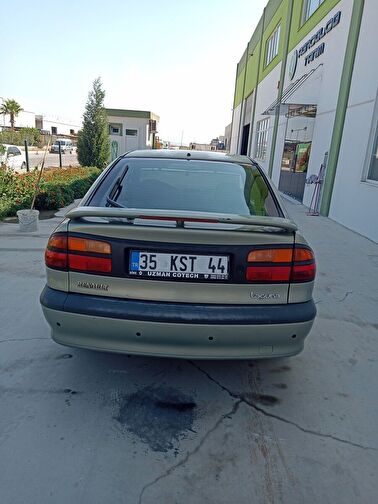 RENAULT LAGUNA