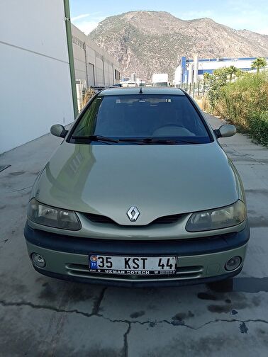 RENAULT LAGUNA